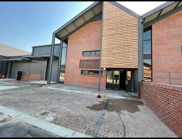 877M² WAREHOUSE TO LET IN RIVERSANDS